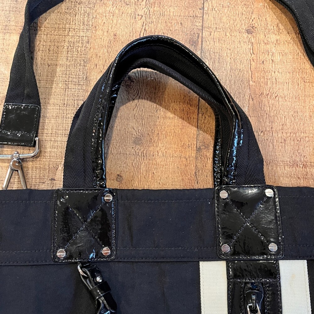 Milly - Mod look B&W Messenger Tote Bag. Color Block Canvas & Patent Leather - Picture 11 of 16